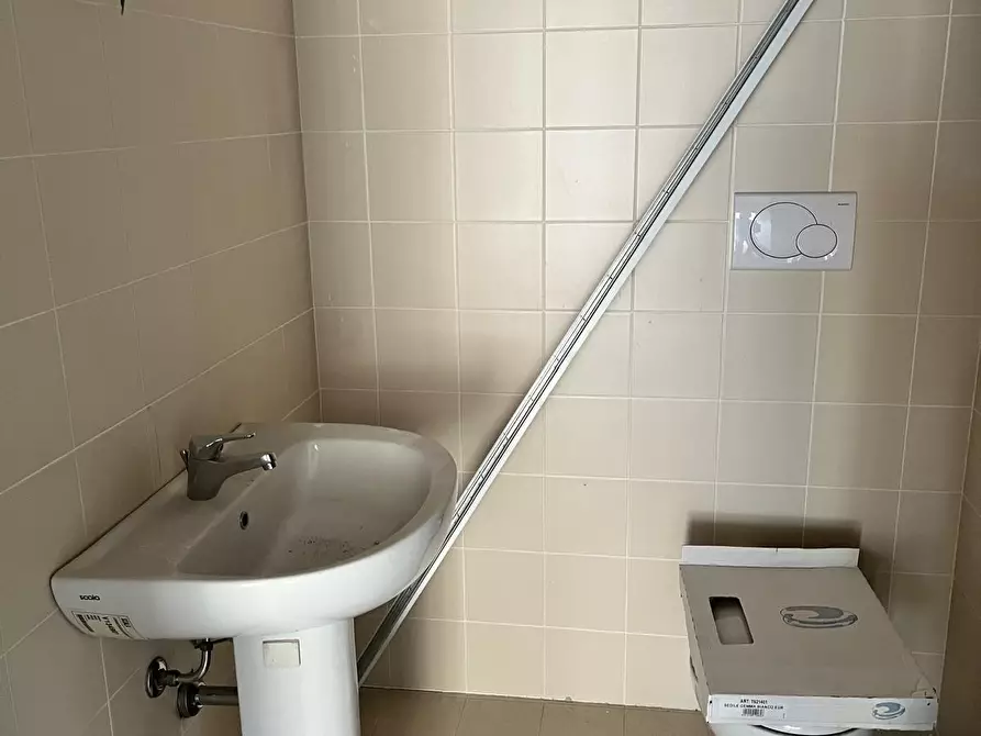 Immagine 7 di Ufficio in vendita  a Quarrata