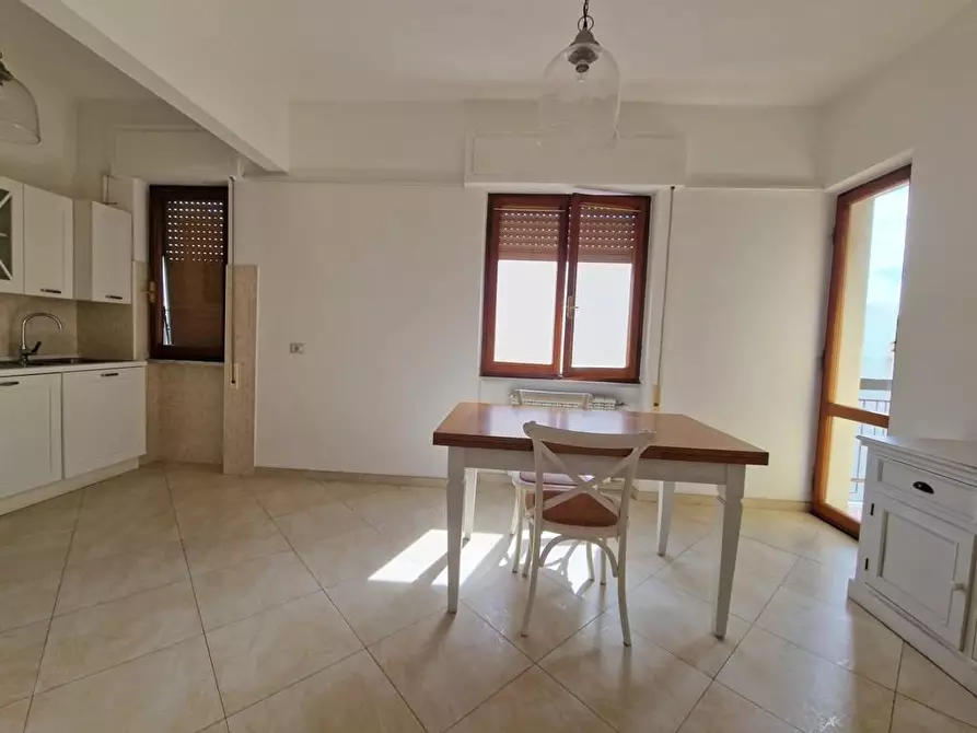 Immagine 4 di Appartamento in vendita  a Carrara