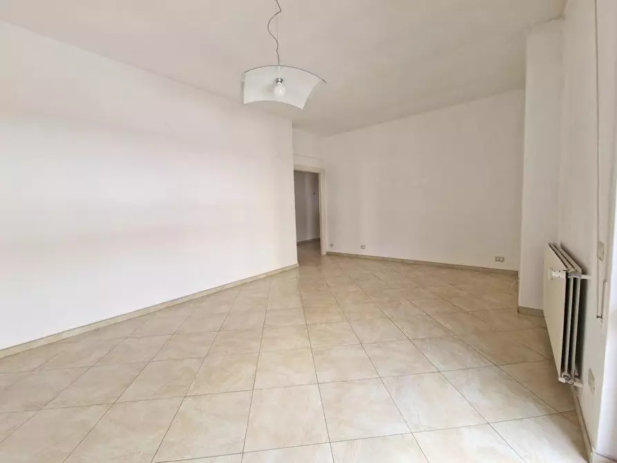 Immagine 6 di Appartamento in vendita  a Carrara