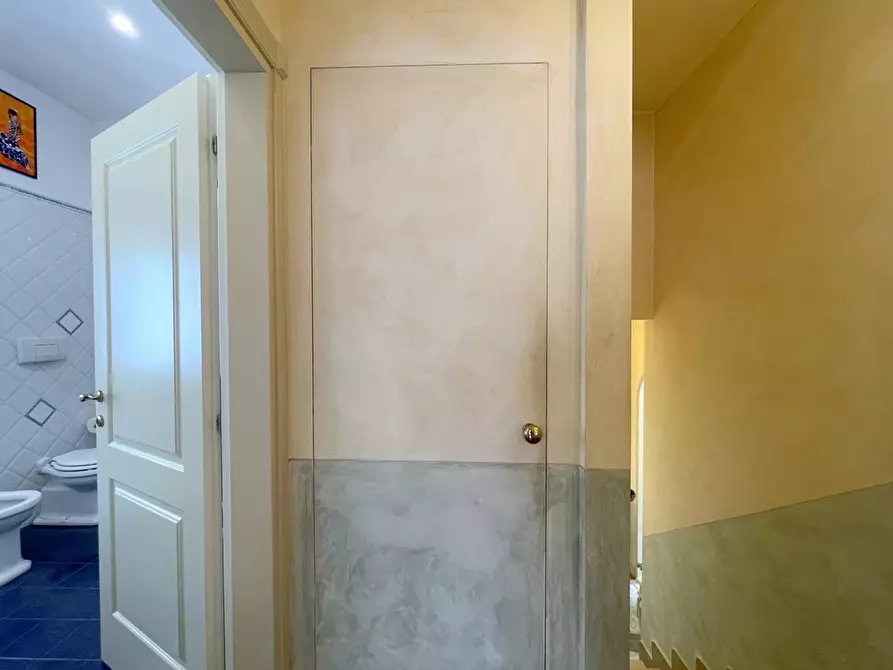 Immagine 50 di Casa indipendente in vendita  a Viareggio
