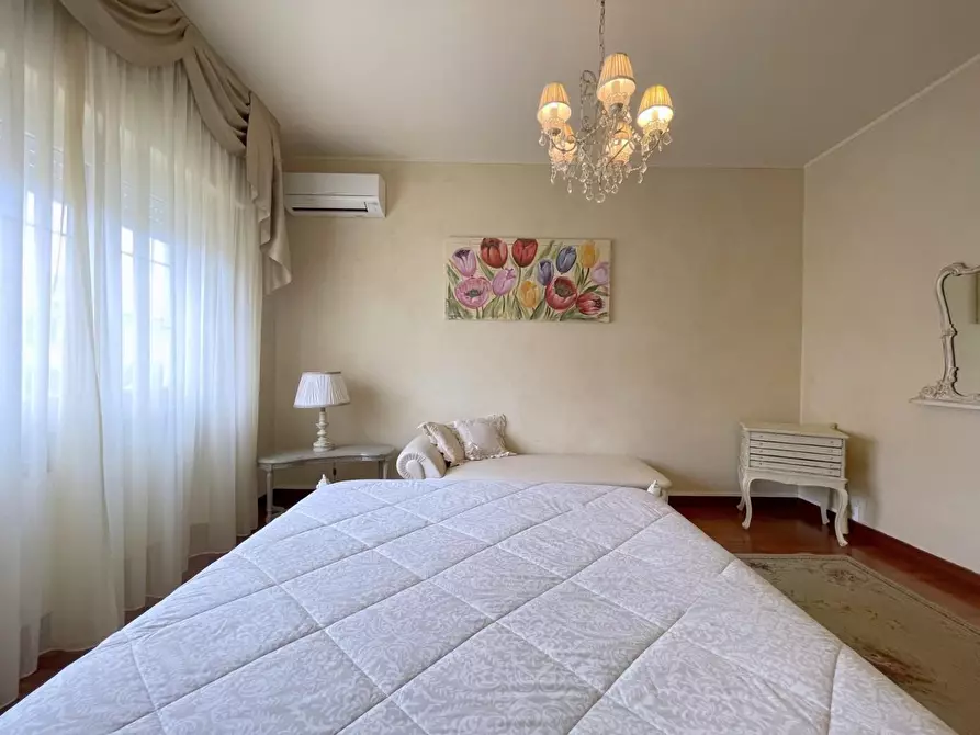 Immagine 44 di Casa indipendente in vendita  a Viareggio