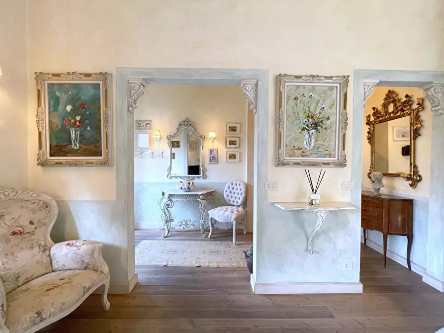 Immagine 28 di Casa indipendente in vendita  a Viareggio