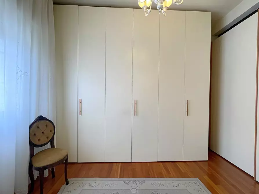 Immagine 49 di Casa indipendente in vendita  a Viareggio