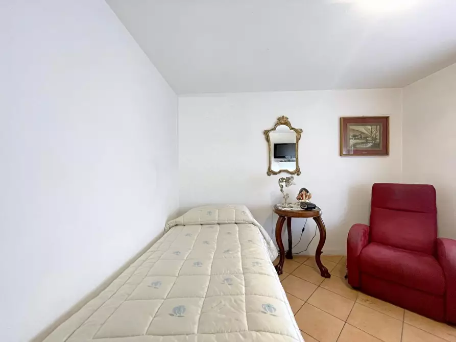 Immagine 11 di Casa indipendente in vendita  a Viareggio