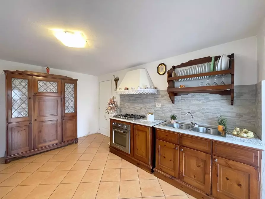 Immagine 4 di Casa indipendente in vendita  a Viareggio