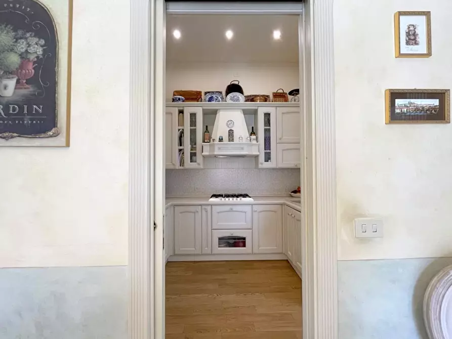 Immagine 31 di Casa indipendente in vendita  a Viareggio