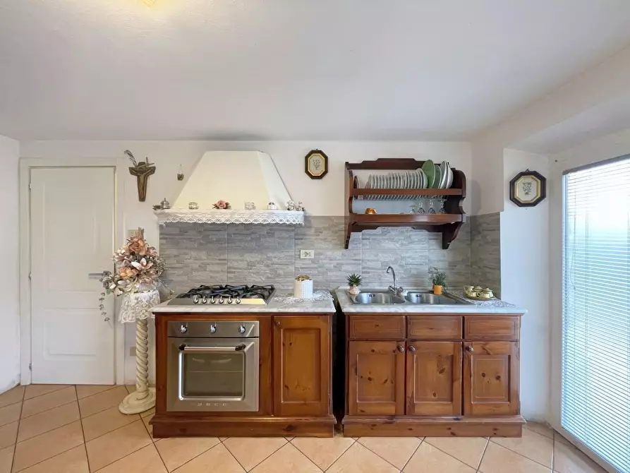 Immagine 5 di Casa indipendente in vendita  a Viareggio