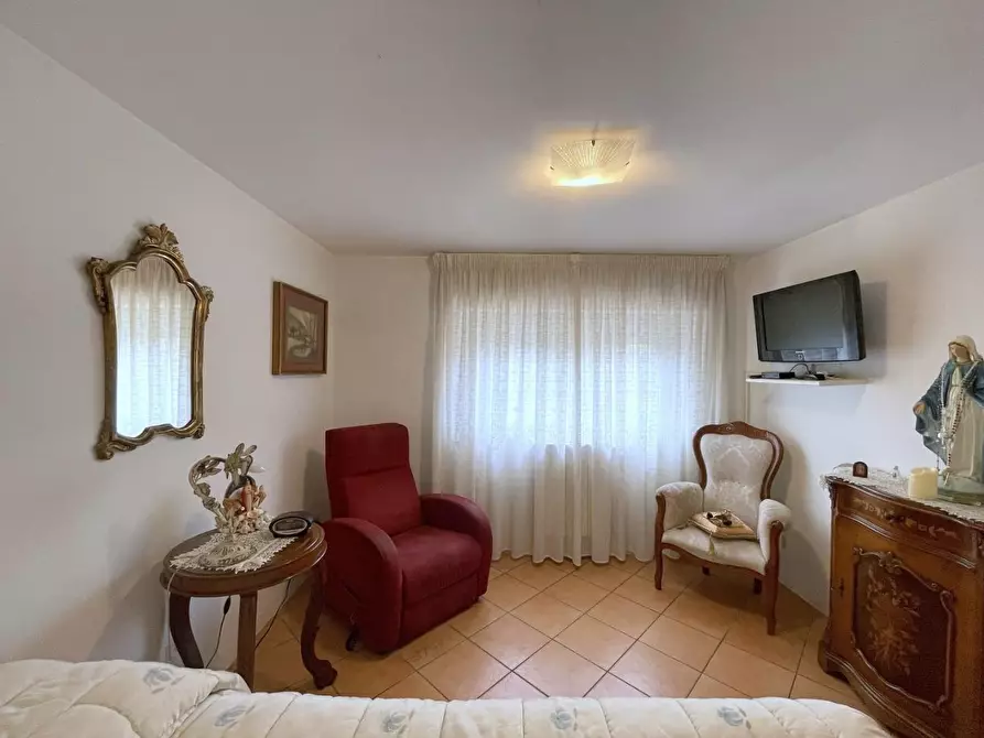 Immagine 14 di Casa indipendente in vendita  a Viareggio