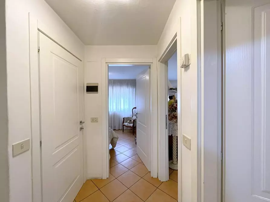 Immagine 22 di Casa indipendente in vendita  a Viareggio