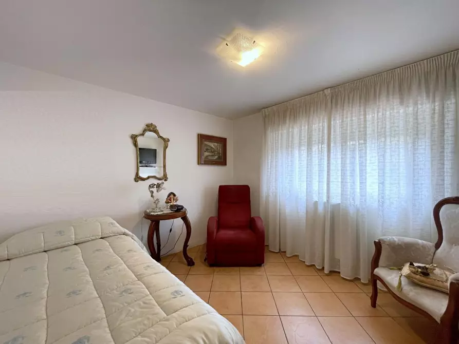 Immagine 12 di Casa indipendente in vendita  a Viareggio