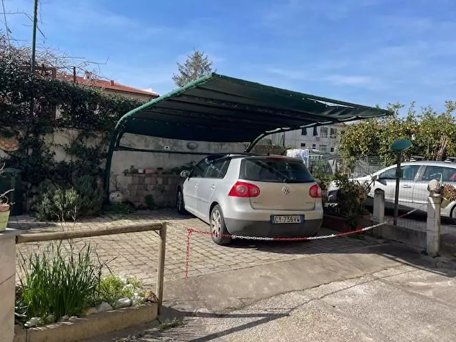 Immagine 27 di Terratetto in vendita  a Pisa