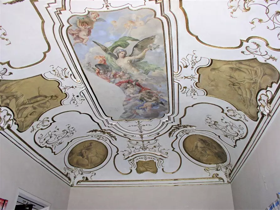 Immagine 27 di Appartamento in vendita  a Pisa