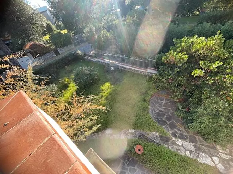 Immagine 34 di Casa bifamiliare in affitto  a Pisa