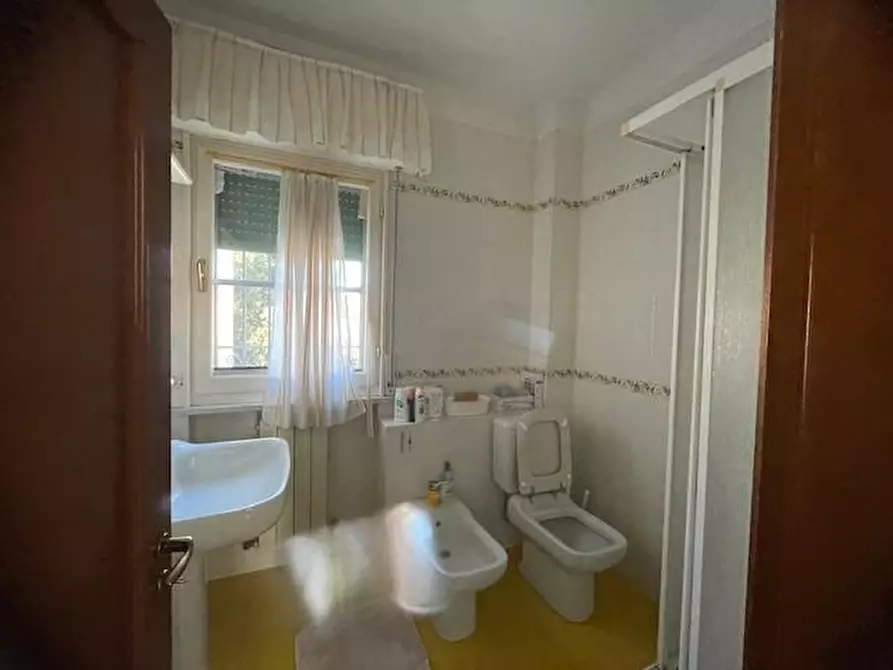 Immagine 15 di Casa bifamiliare in affitto  a Pisa