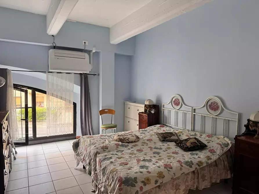 Immagine 5 di Appartamento in vendita  a Siena