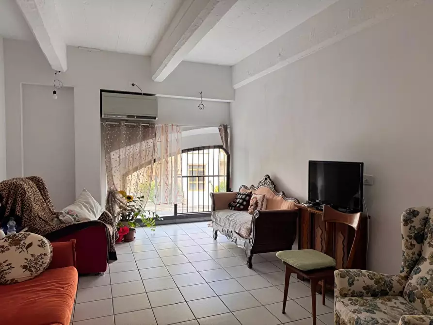 Immagine 1 di Appartamento in vendita  a Siena