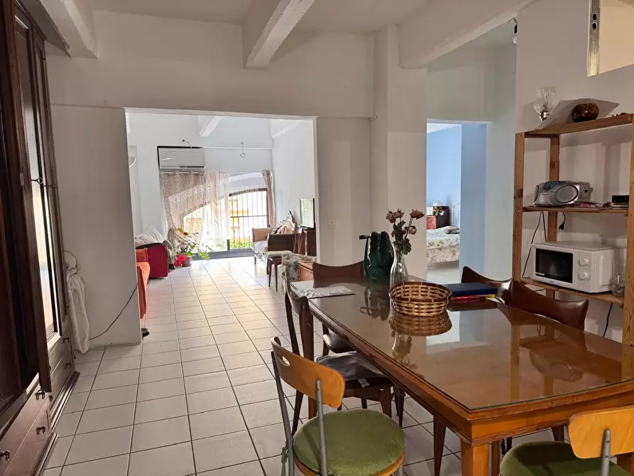 Immagine 2 di Appartamento in vendita  a Siena