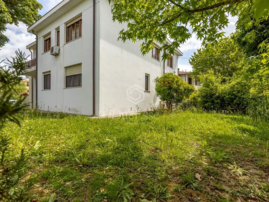 Immagine 27 di Appartamento in vendita  a Pisa