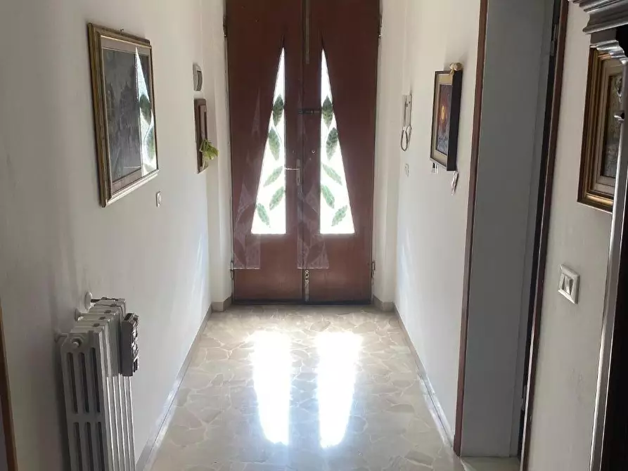 Immagine 14 di Appartamento in vendita  a Massa