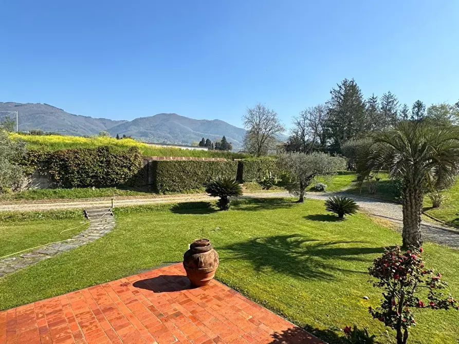 Immagine 12 di Immobile di prestigio in vendita  a Capannori