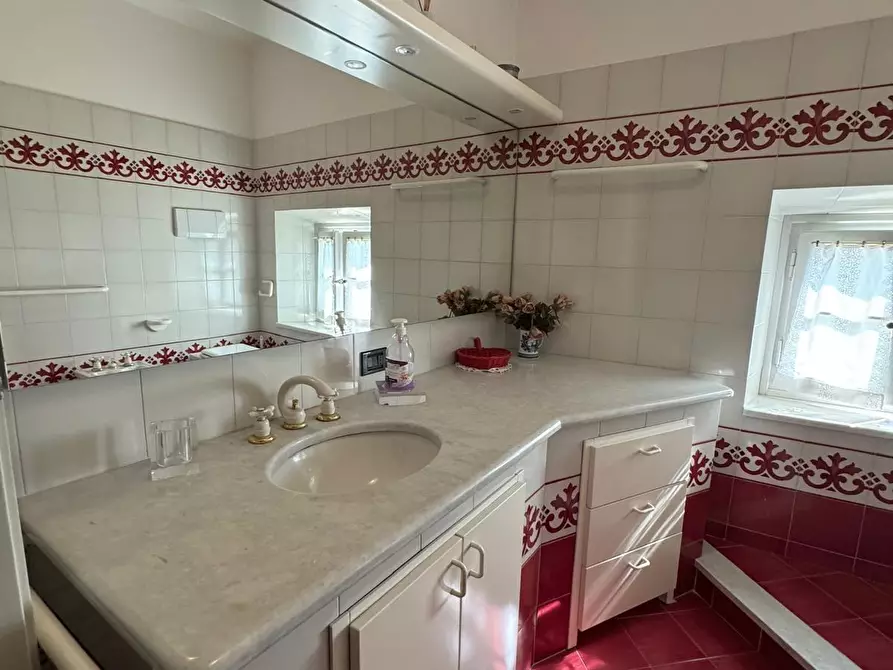 Immagine 29 di Immobile di prestigio in vendita  a Capannori