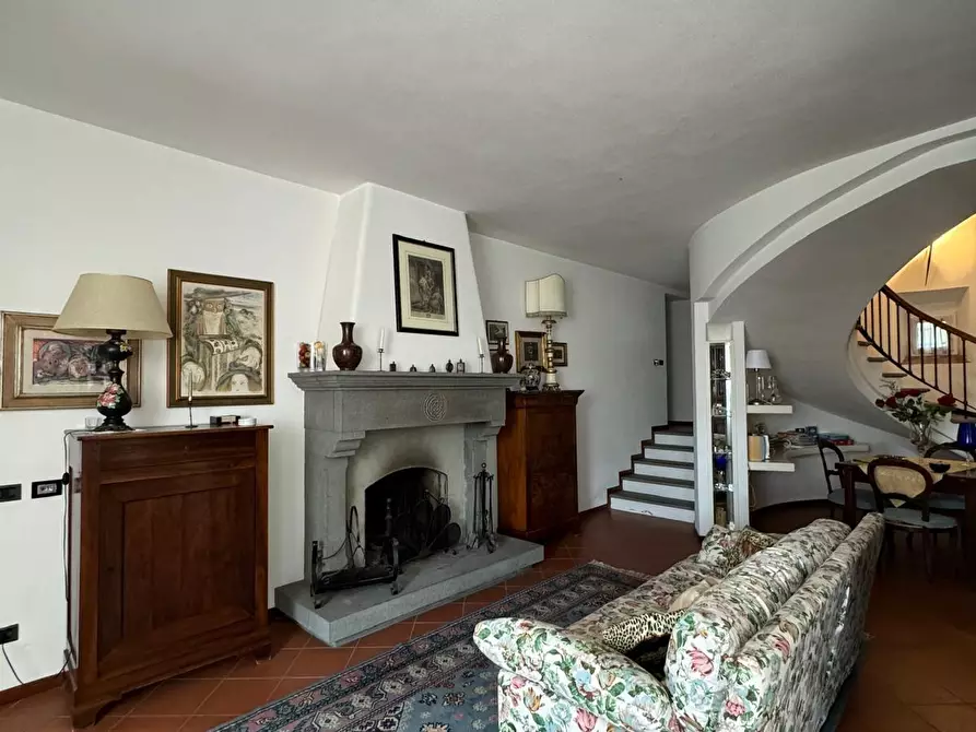 Immagine 30 di Immobile di prestigio in vendita  a Capannori