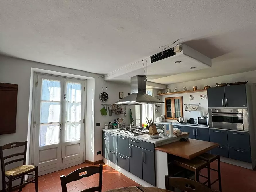 Immagine 52 di Immobile di prestigio in vendita  a Capannori