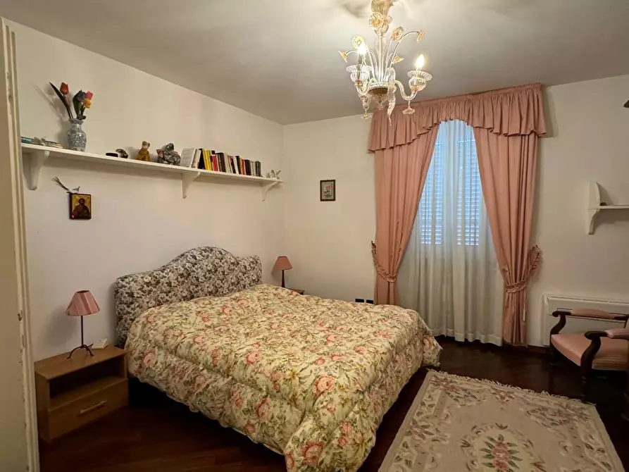 Immagine 58 di Immobile di prestigio in vendita  a Capannori