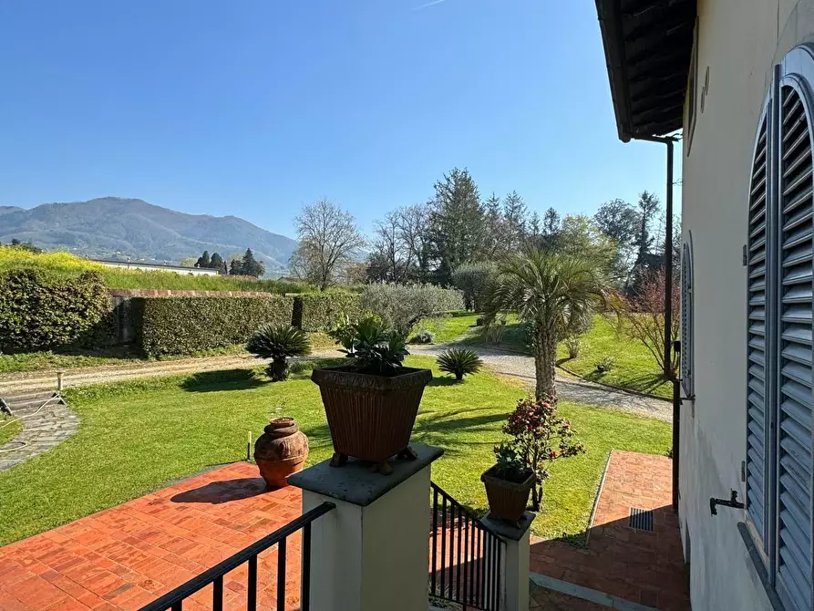 Immagine 2 di Immobile di prestigio in vendita  a Capannori