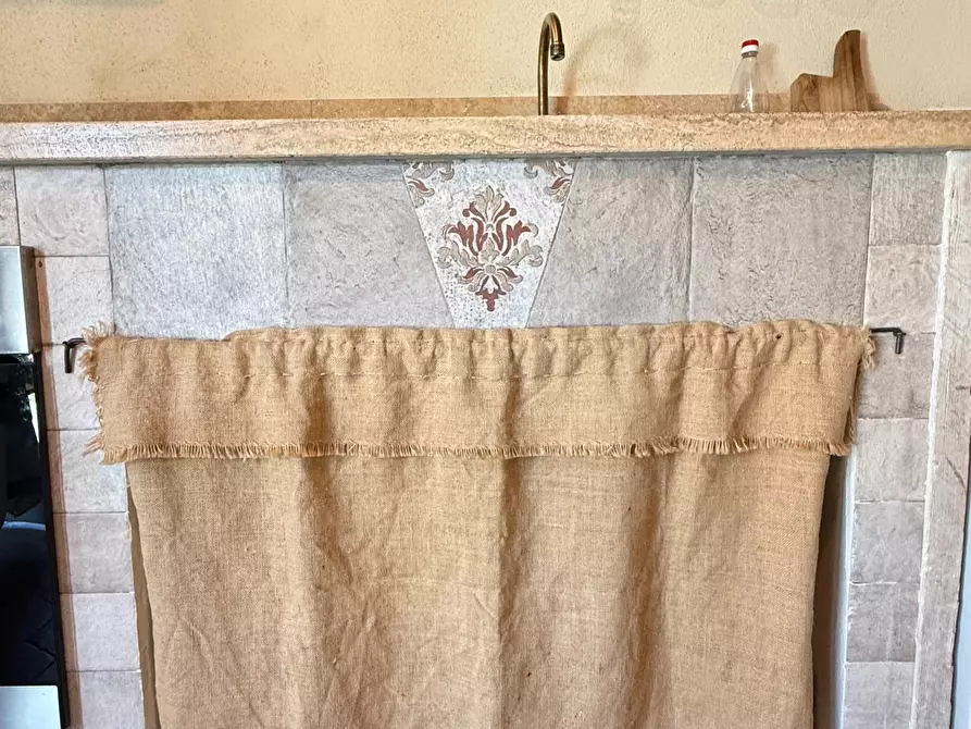 Immagine 11 di Villa in vendita  a Chianni