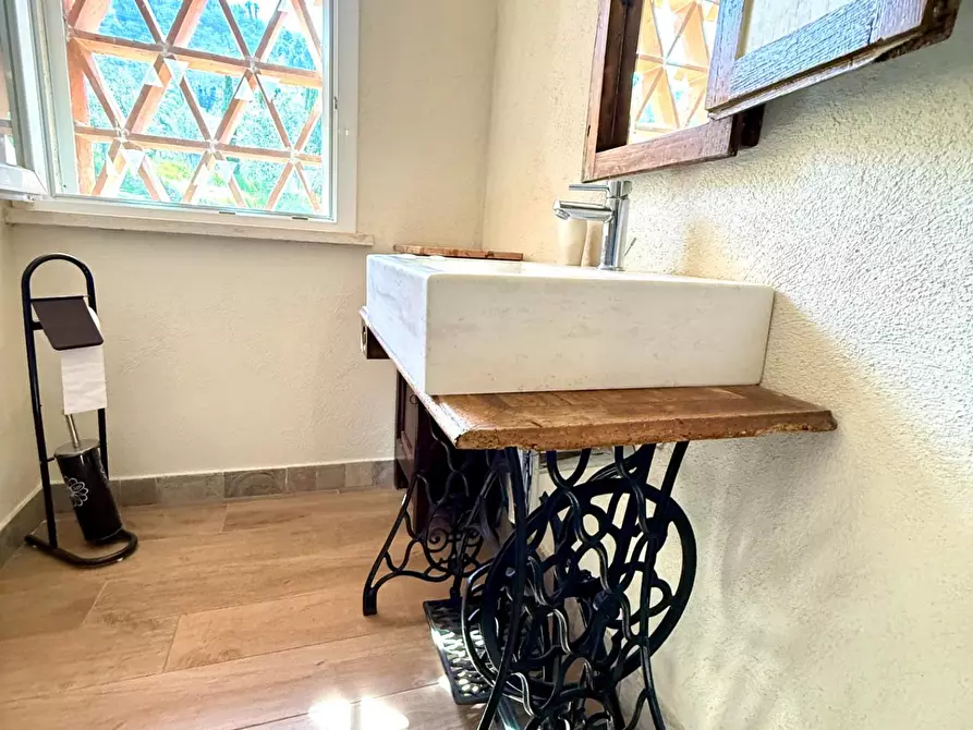 Immagine 29 di Villa in vendita  a Chianni