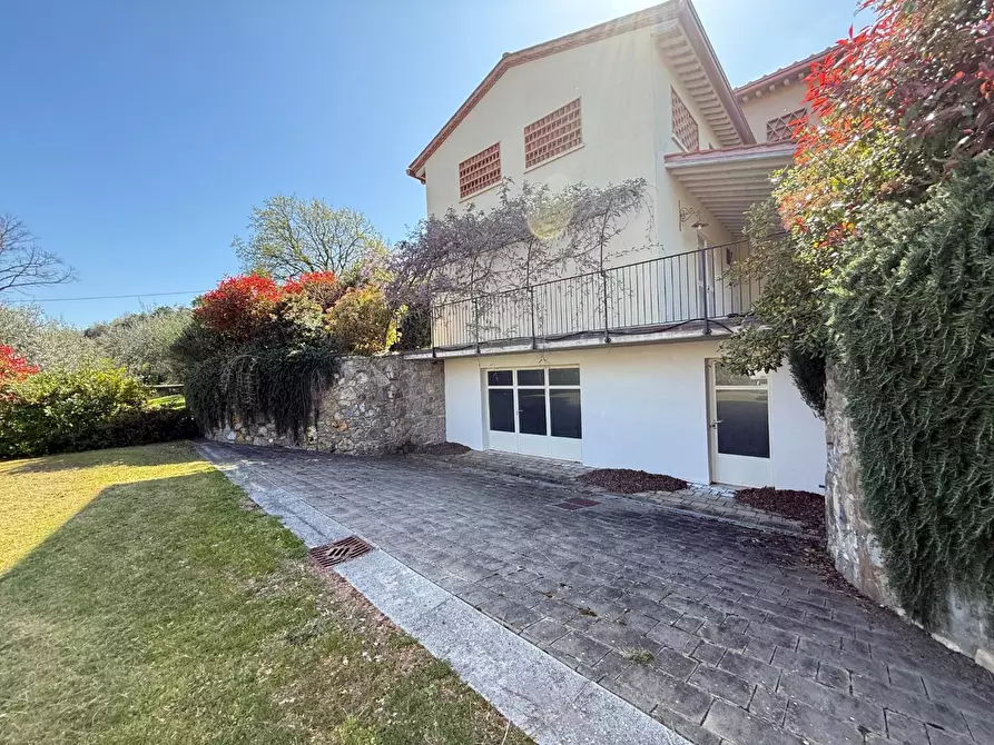 Immagine 2 di Villa in vendita  a Chianni