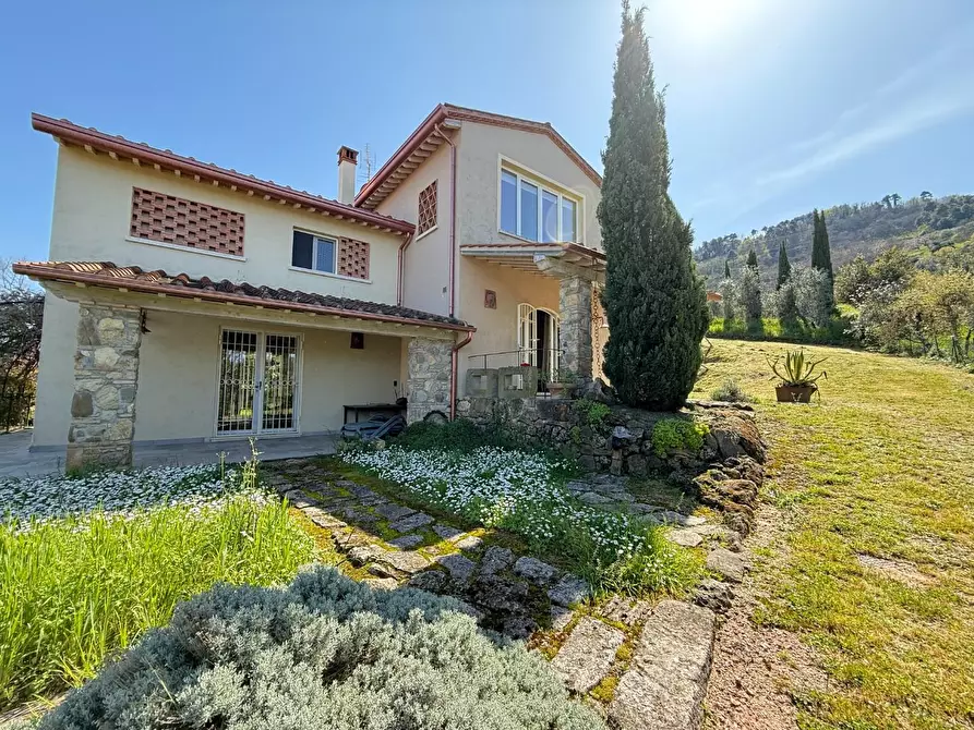 Immagine 1 di Villa in vendita  a Chianni