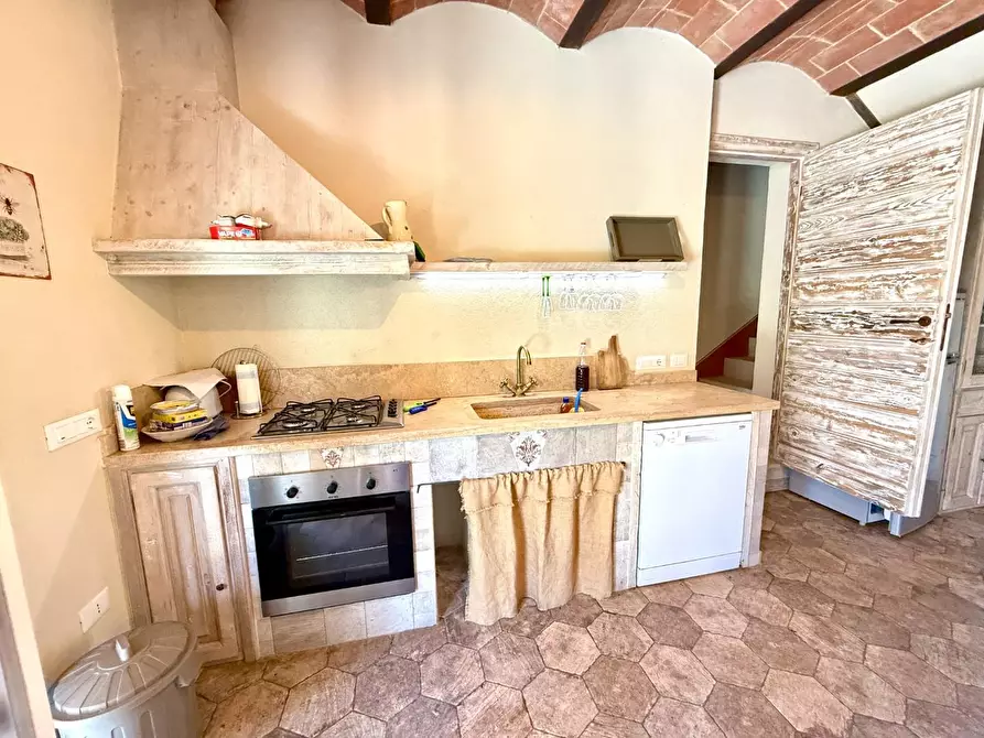 Immagine 37 di Villa in vendita  a Chianni