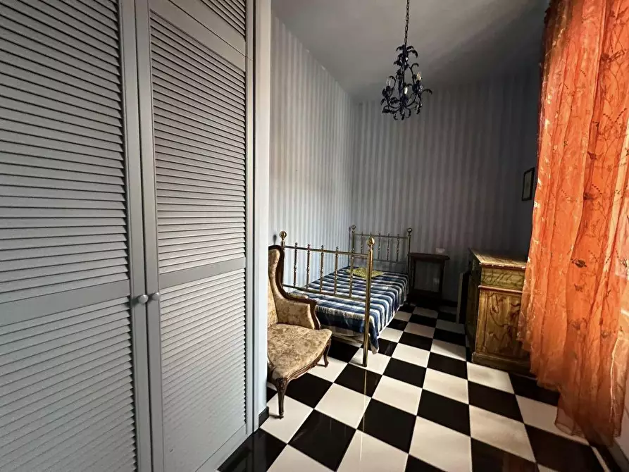 Immagine 14 di Appartamento in vendita  a Sarzana