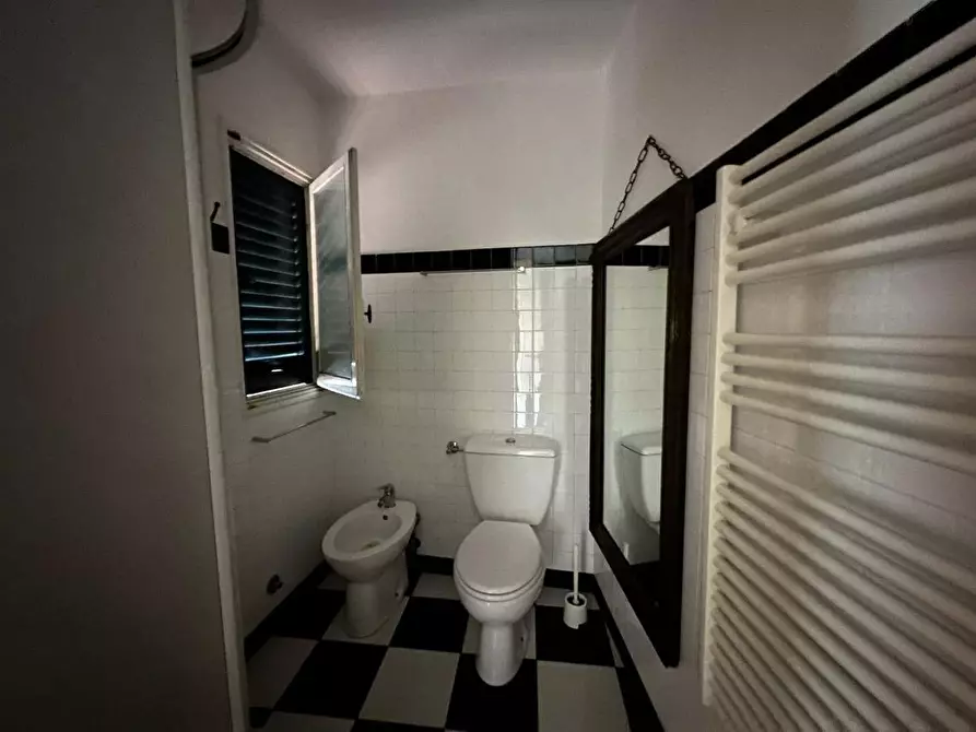 Immagine 16 di Appartamento in vendita  a Sarzana