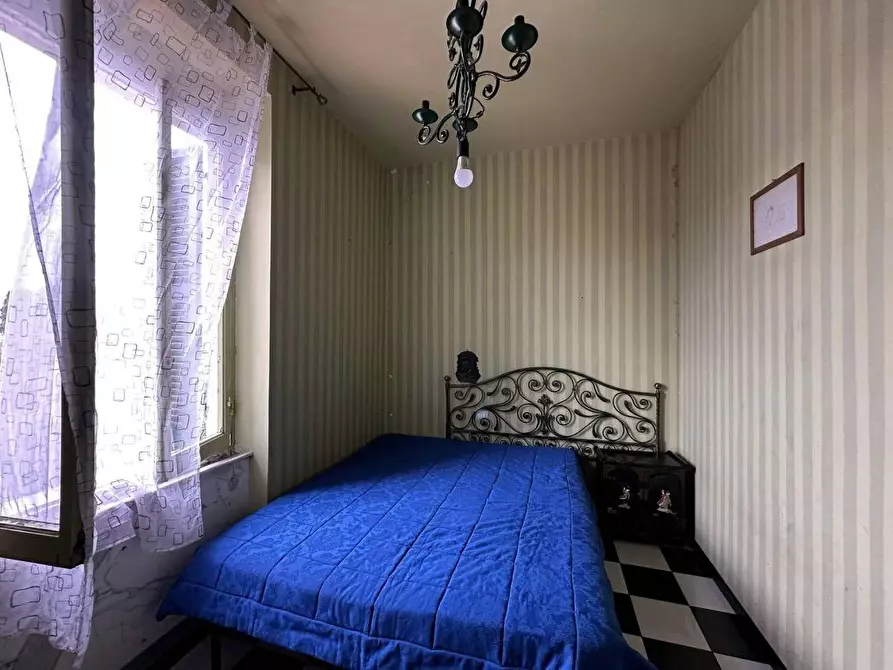 Immagine 12 di Appartamento in vendita  a Sarzana