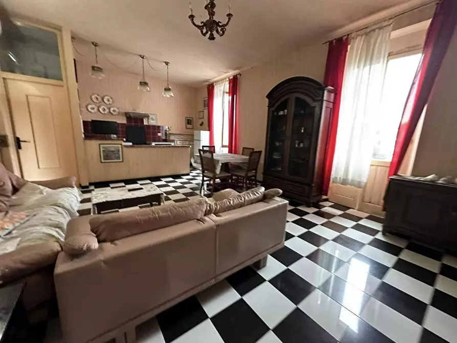 Immagine 17 di Appartamento in vendita  a Sarzana