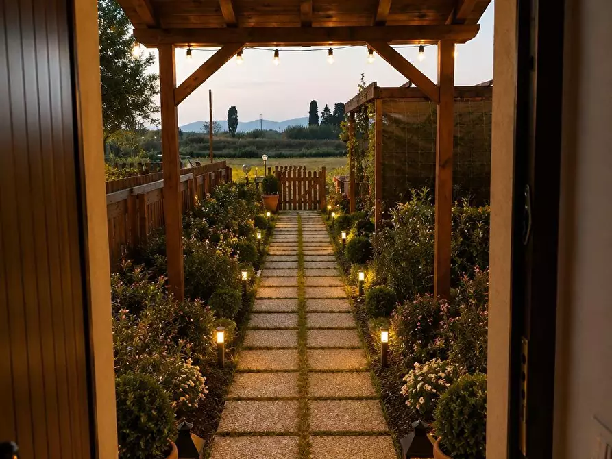 Immagine 4 di Casa semindipendente in vendita  a Piombino