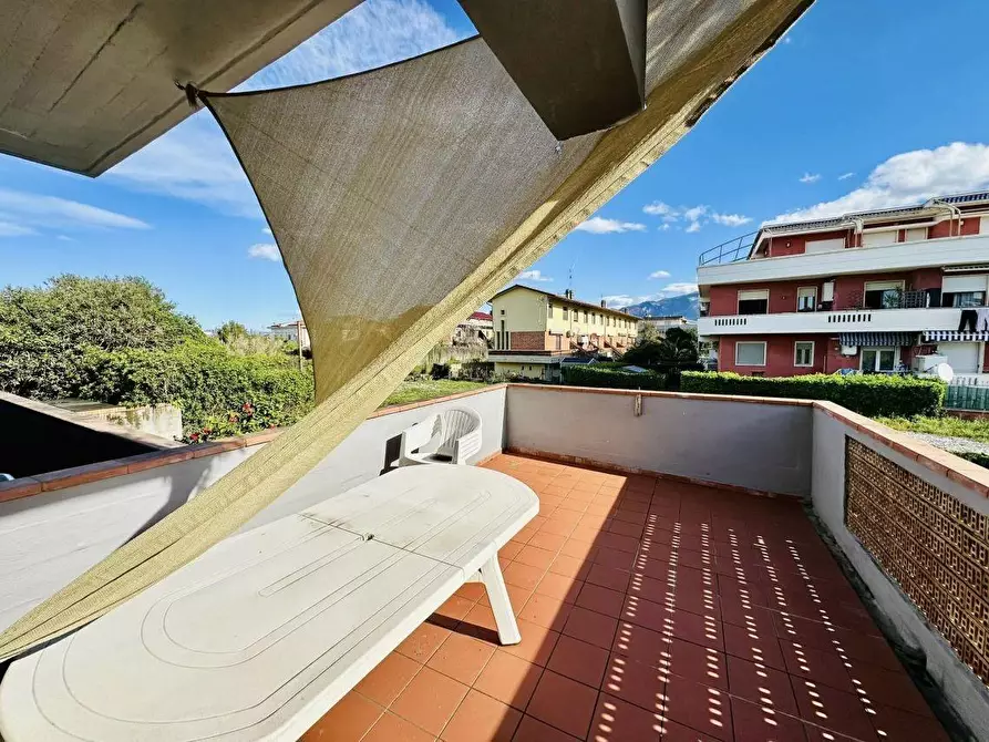 Immagine 21 di Appartamento in vendita  a Carrara