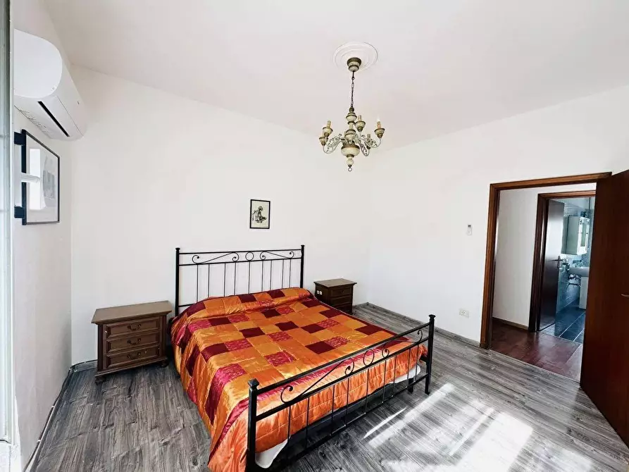 Immagine 12 di Appartamento in vendita  a Carrara