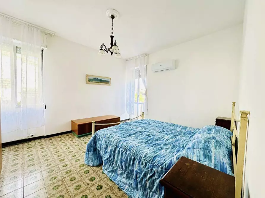 Immagine 18 di Appartamento in vendita  a Carrara