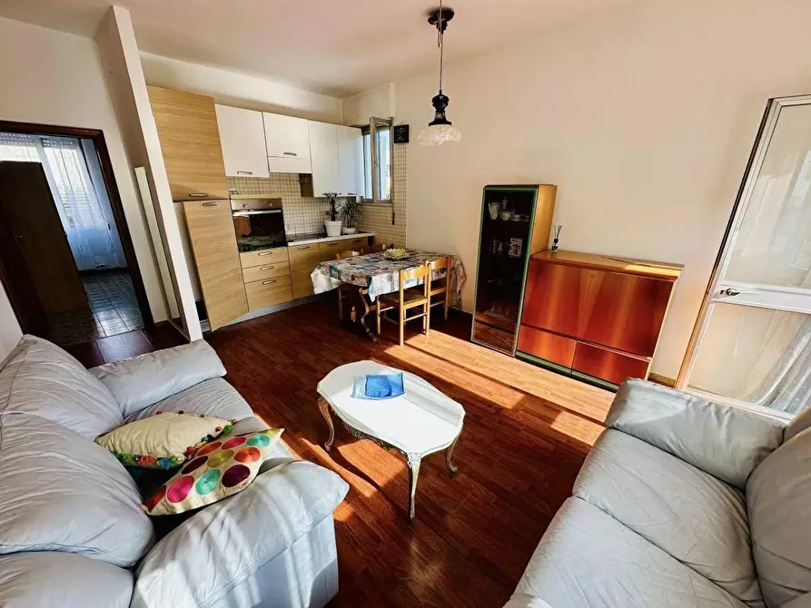 Immagine 7 di Appartamento in vendita  a Carrara