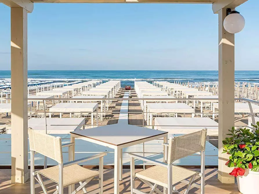 Immagine 3 di Appartamento in vendita  a Carrara