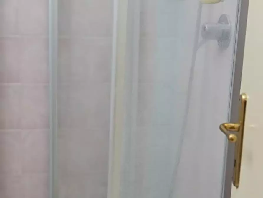 Immagine 21 di Appartamento in vendita  a Carrara