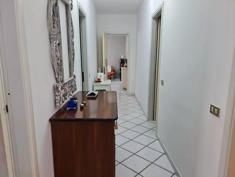 Immagine 17 di Appartamento in vendita  a Carrara