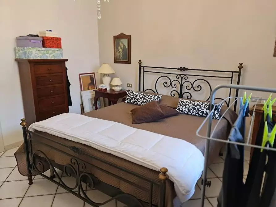 Immagine 12 di Appartamento in vendita  a Carrara