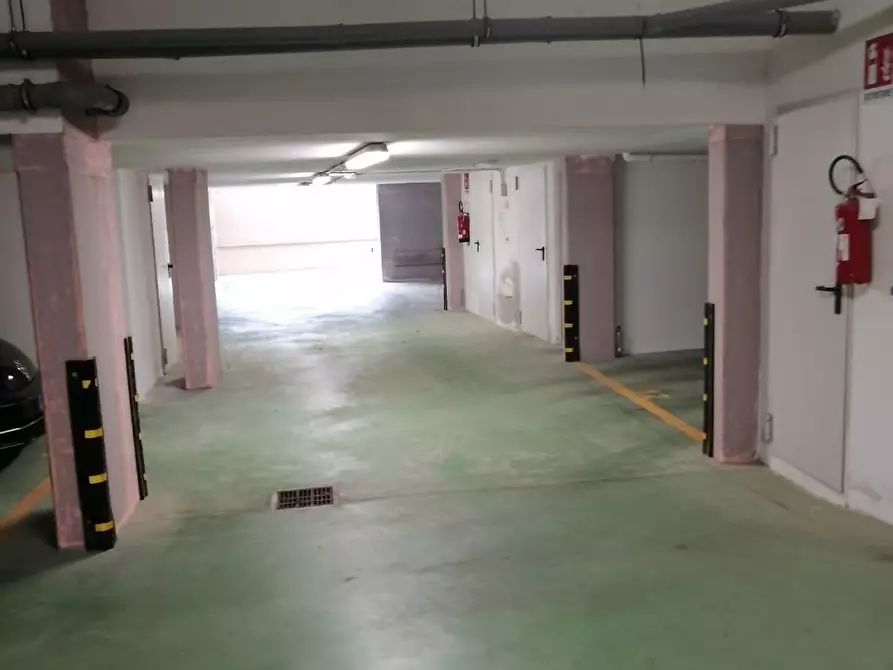 Immagine 17 di Appartamento in vendita  a Rosignano Marittimo