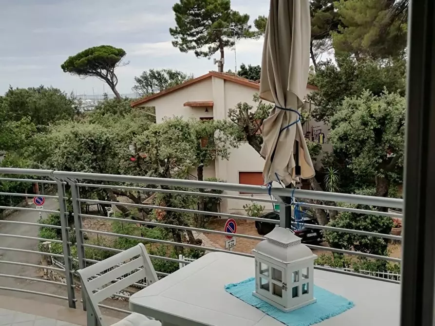 Immagine 12 di Appartamento in vendita  a Rosignano Marittimo