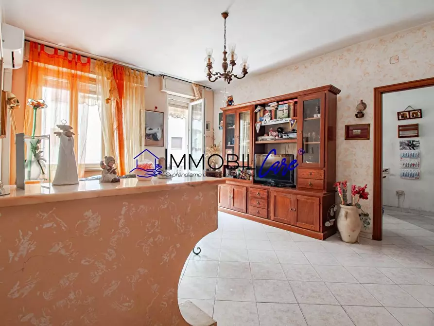 Immagine 3 di Appartamento in vendita  a Livorno